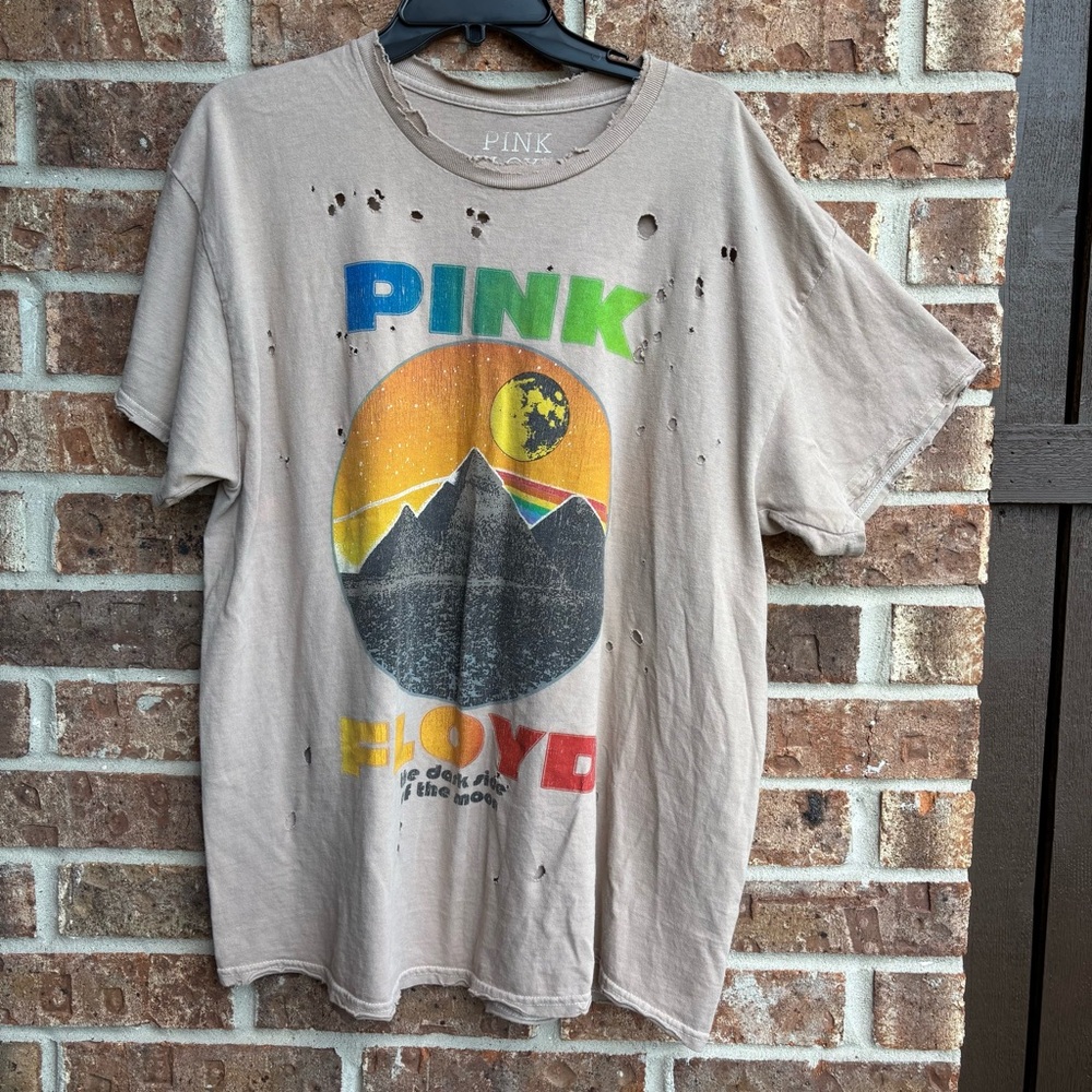 Pink Floyd distressed Graphic T-Shirt